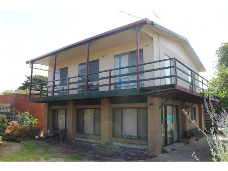 10 Cottosloe Avenue, Cape Woolamai VIC 3925