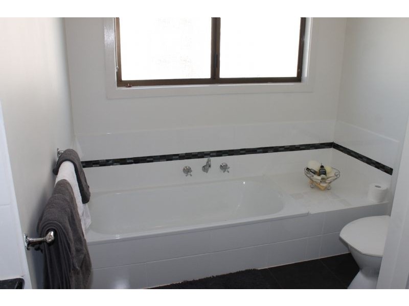 89 Justice Road, Cowes VIC 3922