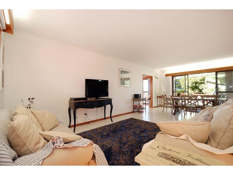 4 Justice Road, Cowes VIC 3922