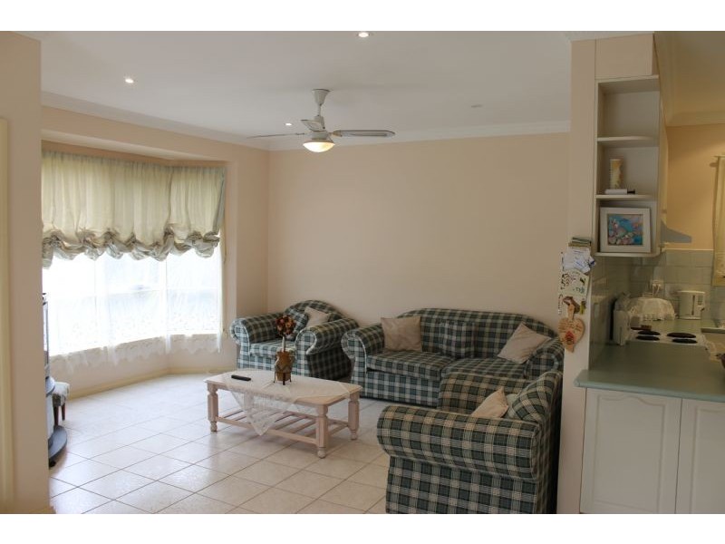 10 Albany Road, Cowes VIC 3922