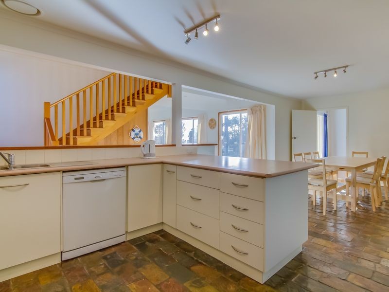 85 Red Rocks Road, Cowes VIC 3922