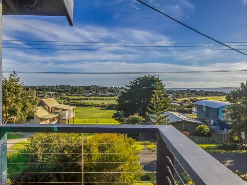 85 Red Rocks Road, Cowes VIC 3922