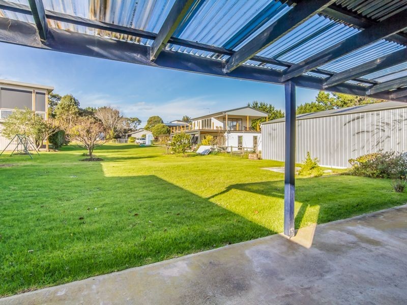 85 Red Rocks Road, Cowes VIC 3922