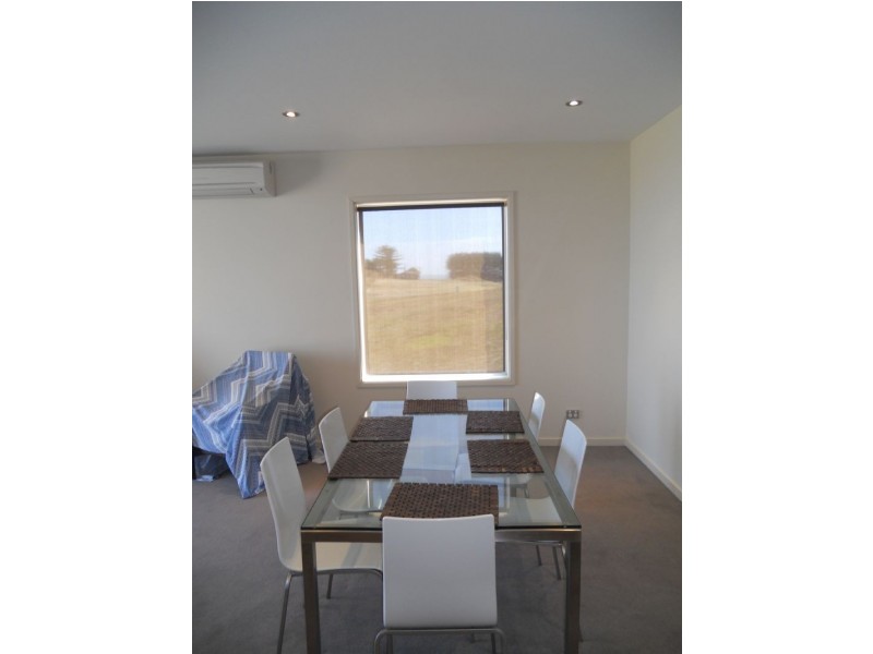 1.10/126 Shetland Heights Road, San Remo VIC 3925