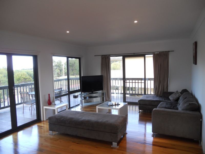 17 Vision Circuit, Sunset Strip VIC 3922