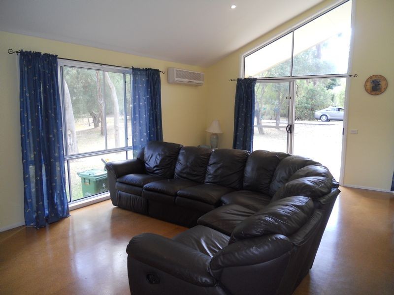 4 Bruce Road, Silverleaves VIC 3922