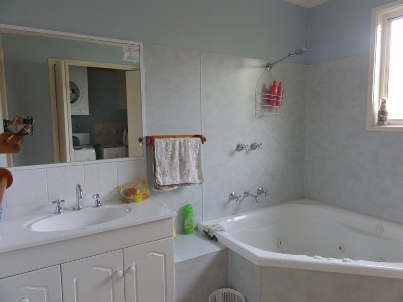 60 Mchaffie Drive, Cowes VIC 3922