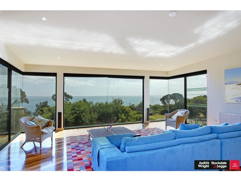 2 Justice Road, Cowes VIC 3922