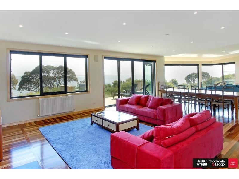 2 Justice Road, Cowes VIC 3922