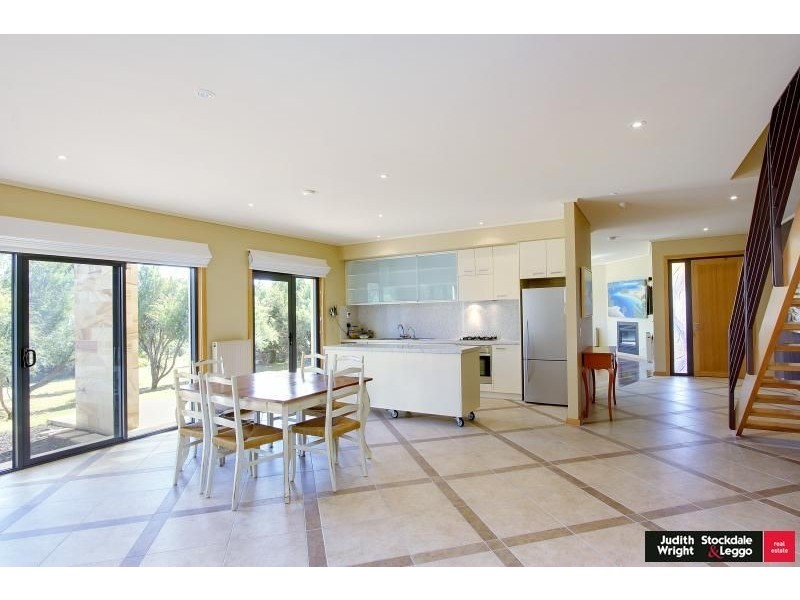 2 Justice Road, Cowes VIC 3922