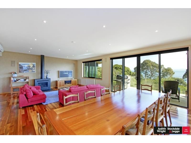 2 Justice Road, Cowes VIC 3922
