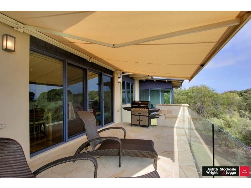 2 Justice Road, Cowes VIC 3922
