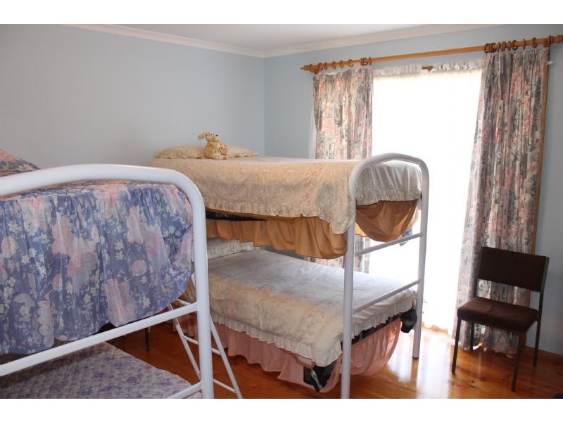 9 Rita Avenue, Cowes VIC 3922