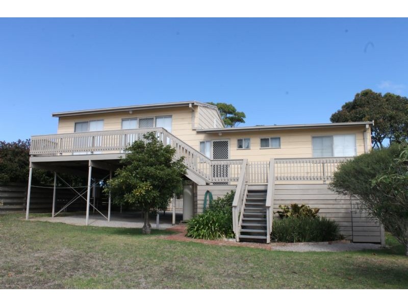 4 Caroline Avenue, Cowes VIC 3922