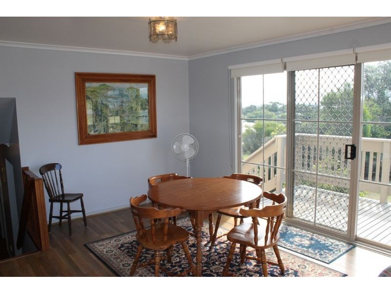 4 Caroline Avenue, Cowes VIC 3922