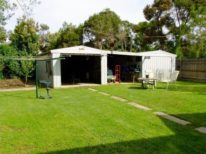 5 Ti Tree Drive, Cowes VIC 3922