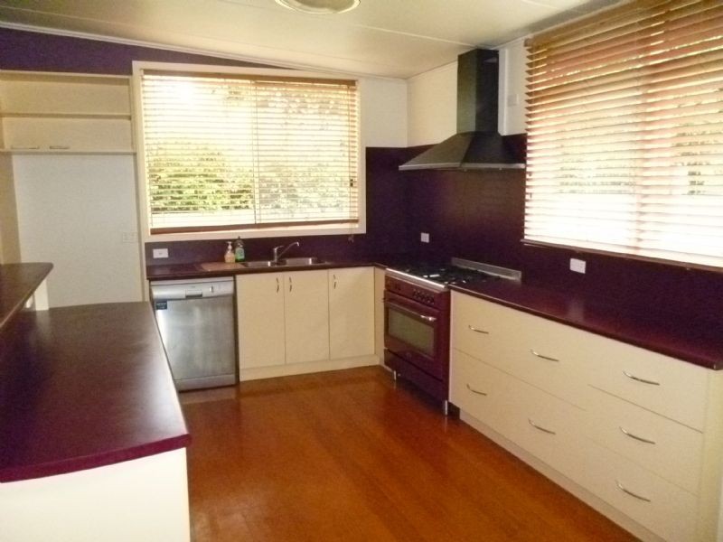 15 Beach Crescent, Newhaven VIC 3925