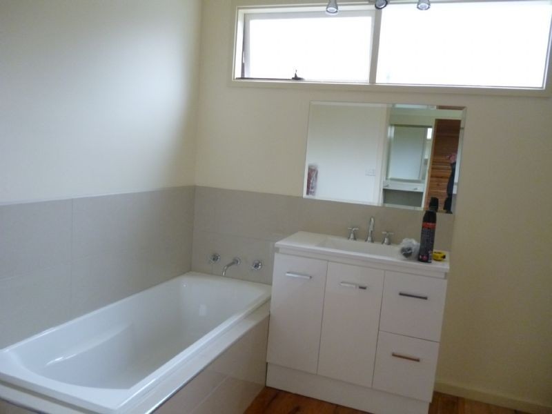 15 Beach Crescent, Newhaven VIC 3925