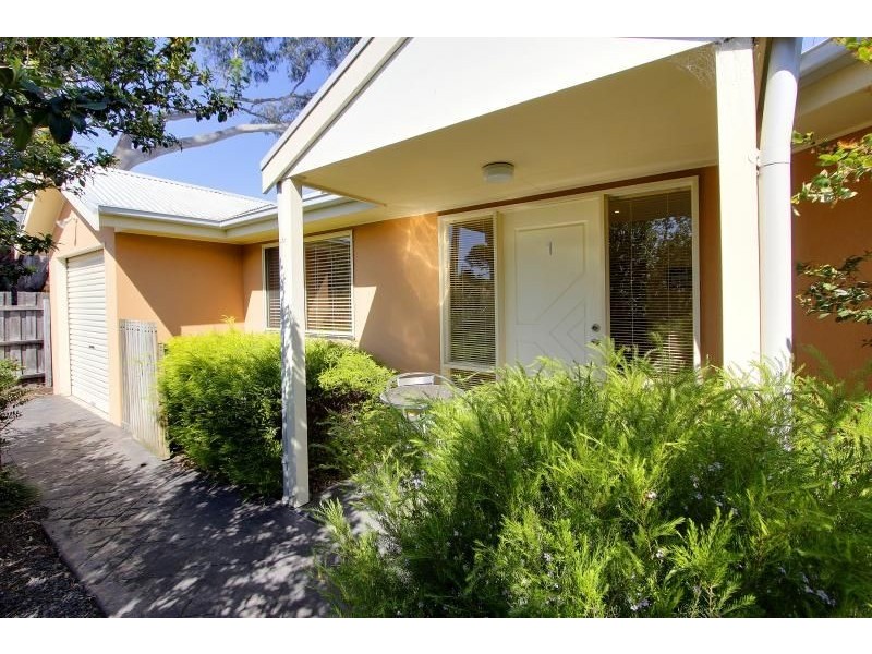 1/6 Hollydene Court, Cowes VIC 3922