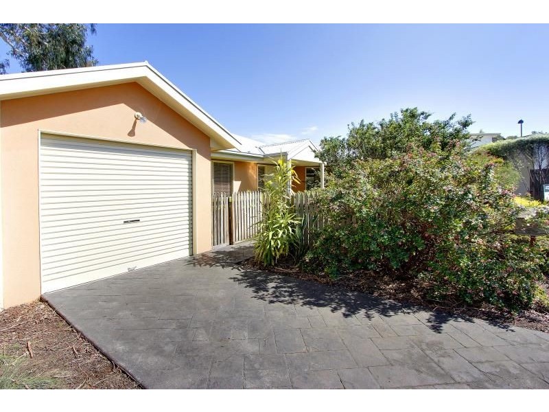 1/6 Hollydene Court, Cowes VIC 3922