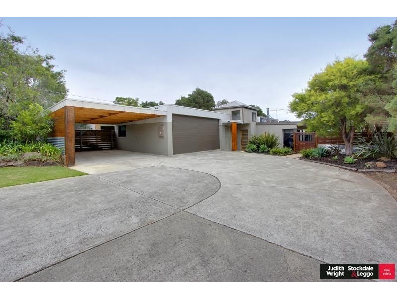 2 Hotham Close, Cowes VIC 3922