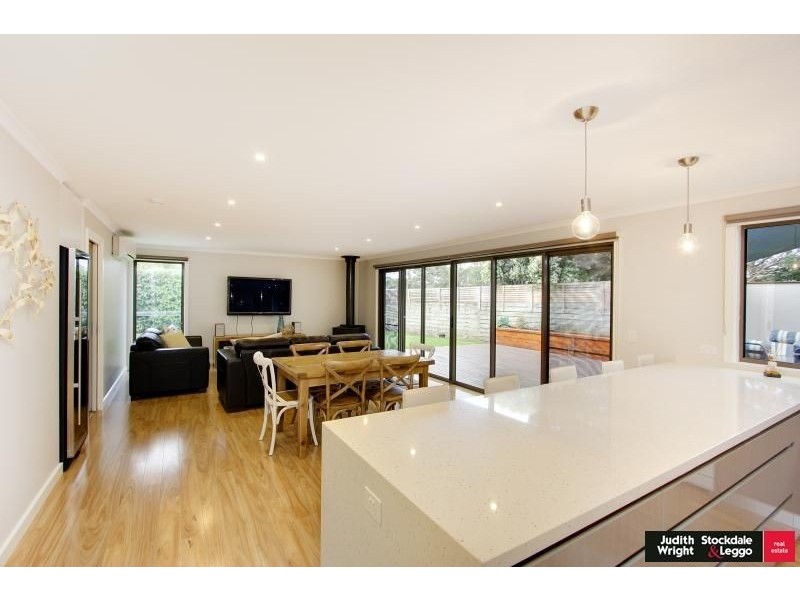 2 Hotham Close, Cowes VIC 3922