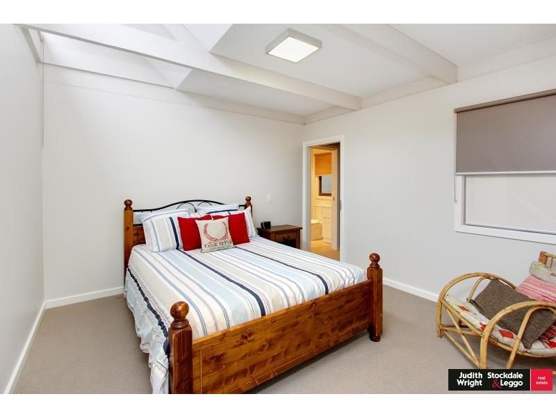 2 Hotham Close, Cowes VIC 3922