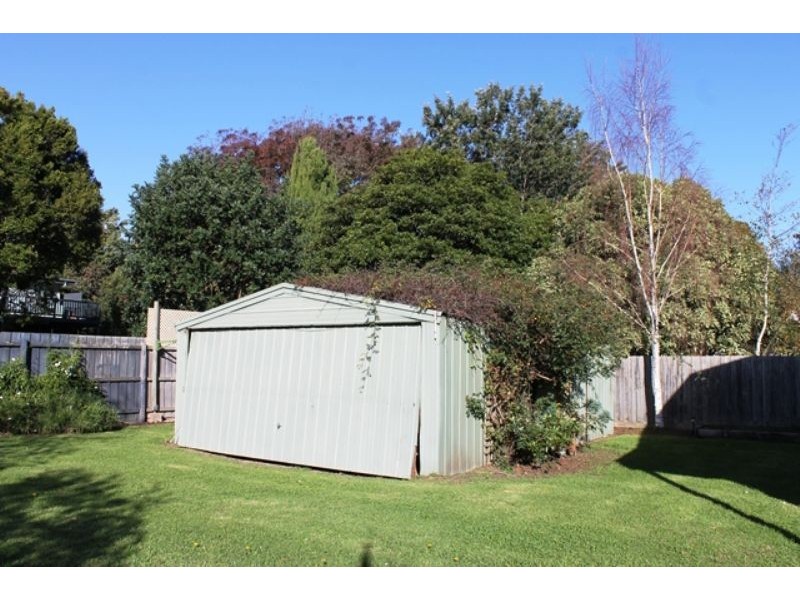 11 Shamrock Avenue, Cowes VIC 3922