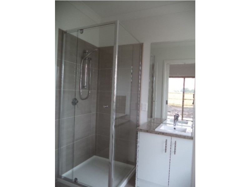 10 Castlecombe Circuit, Cowes VIC 3922