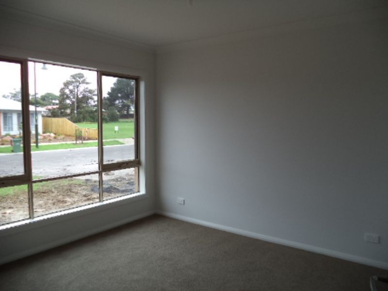 10 Castlecombe Circuit, Cowes VIC 3922
