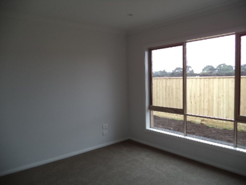 10 Castlecombe Circuit, Cowes VIC 3922