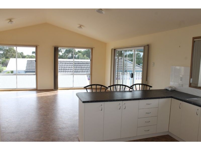 20 Terry Crescent, Wimbledon Heights VIC 3922