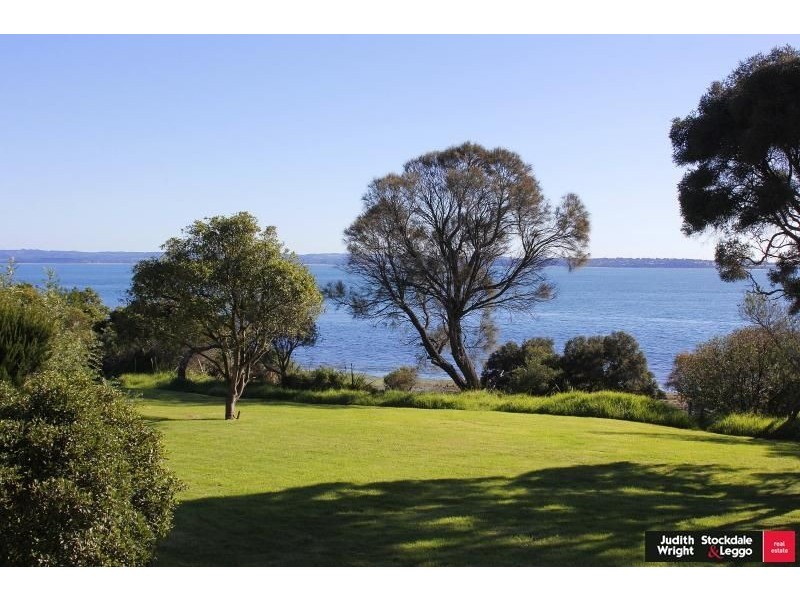 6 Langard Road, Cowes VIC 3922