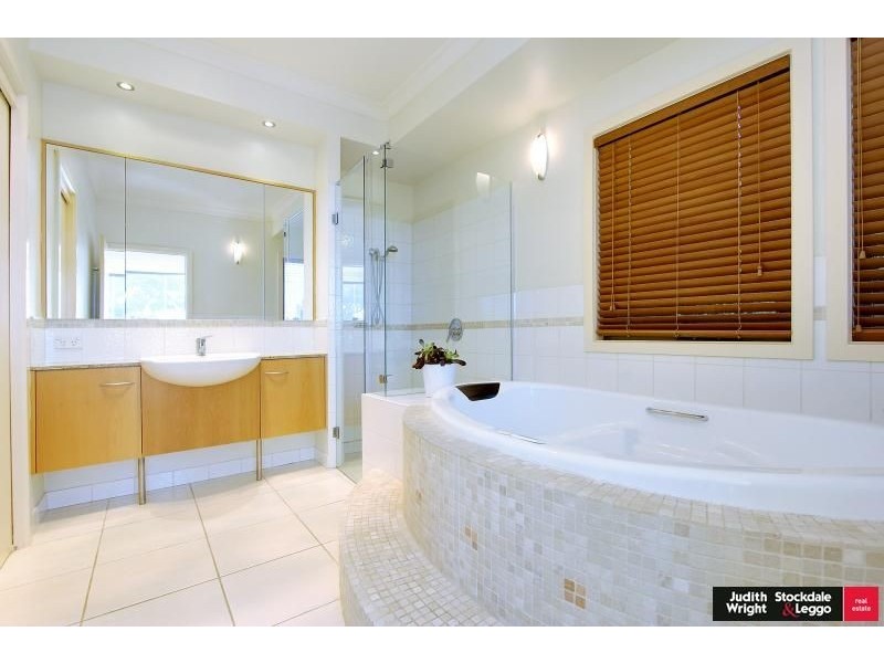 6 Langard Road, Cowes VIC 3922