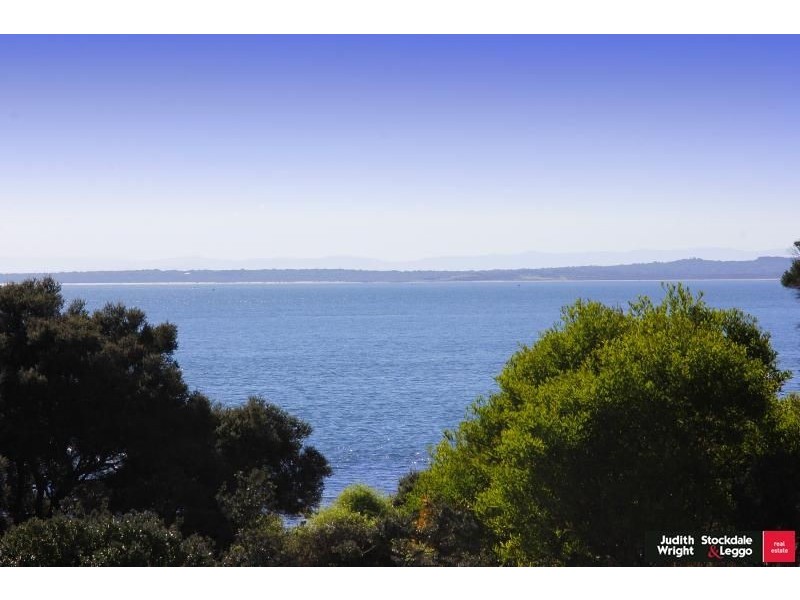 6 Langard Road, Cowes VIC 3922
