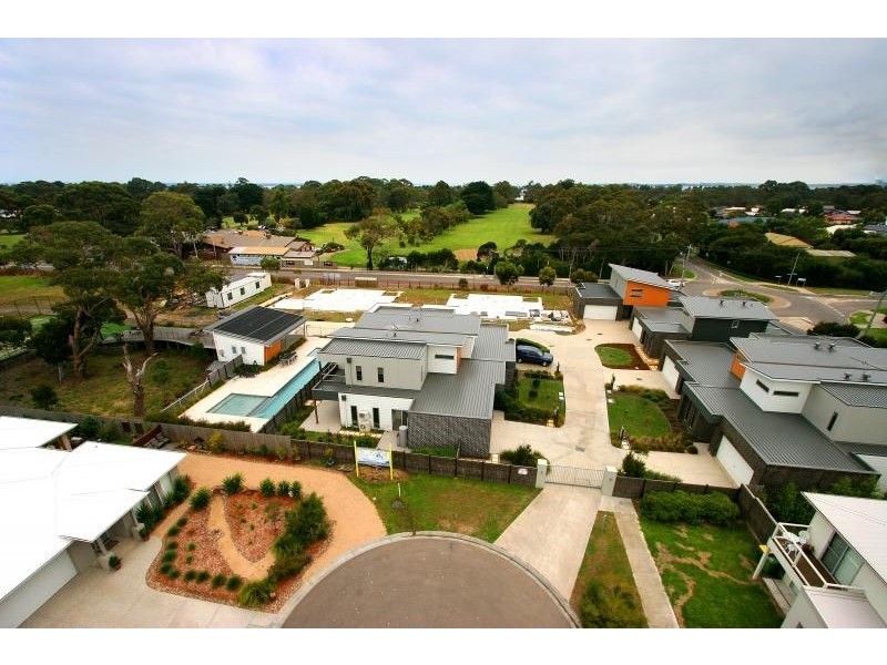 16-18 Settlement Road, Cowes VIC 3922