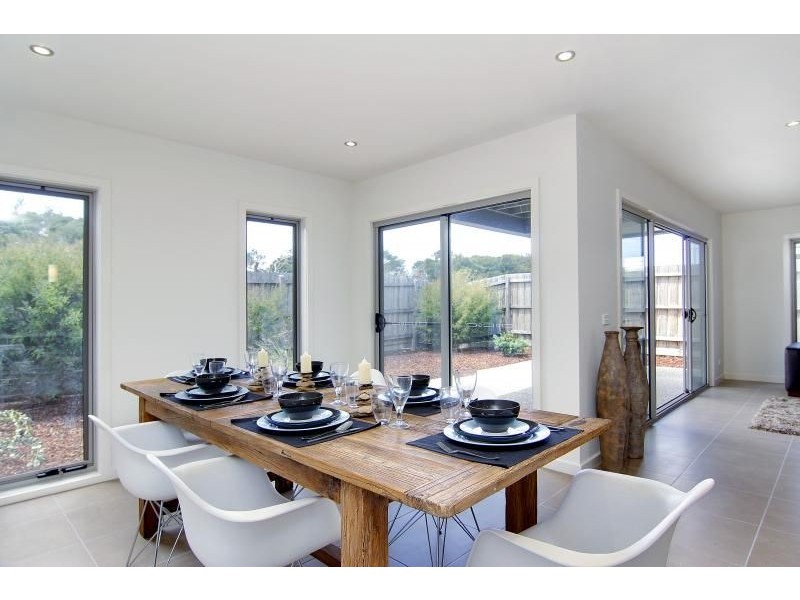 16-18 Settlement Road, Cowes VIC 3922