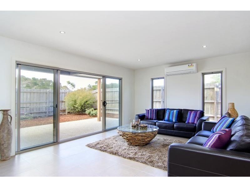 16-18 Settlement Road, Cowes VIC 3922