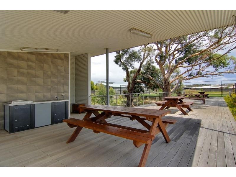 16-18 Settlement Road, Cowes VIC 3922