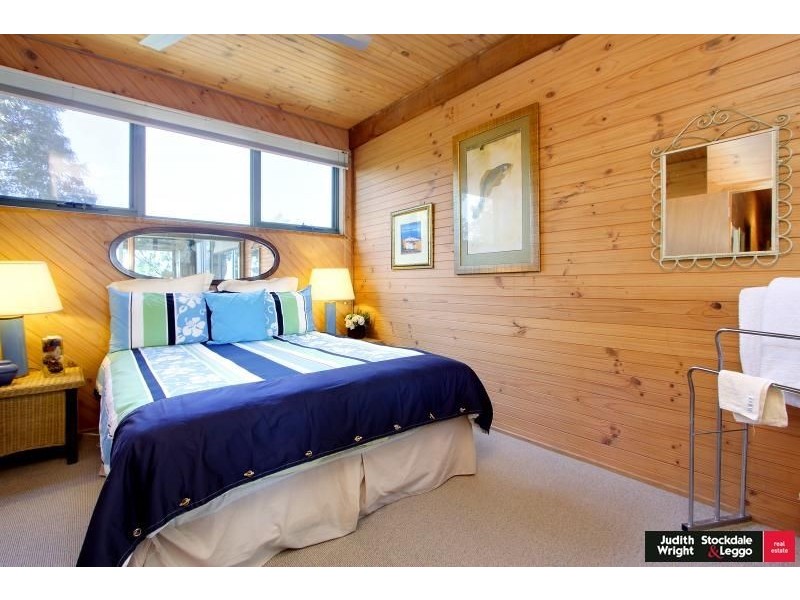12 Bowcombe Crescent, Ventnor VIC 3922