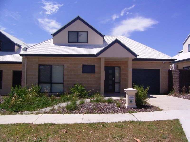 B/2 Hazelwood Drive, San Remo VIC 3925