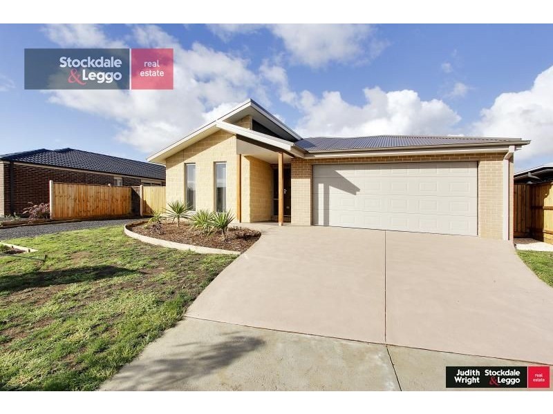 11 Boobook Grove, Cowes VIC 3922