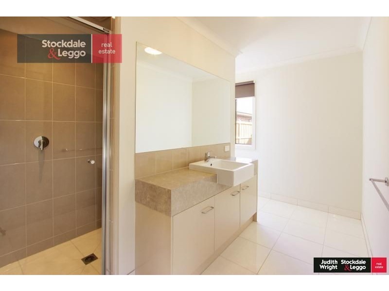 11 Boobook Grove, Cowes VIC 3922