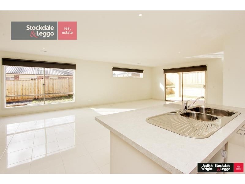 11 Boobook Grove, Cowes VIC 3922