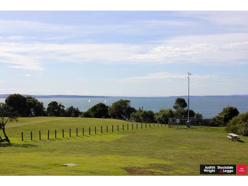 1 Beach Road, Rhyll VIC 3923