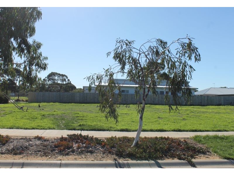 3 Fairway Mews, Cowes VIC 3922
