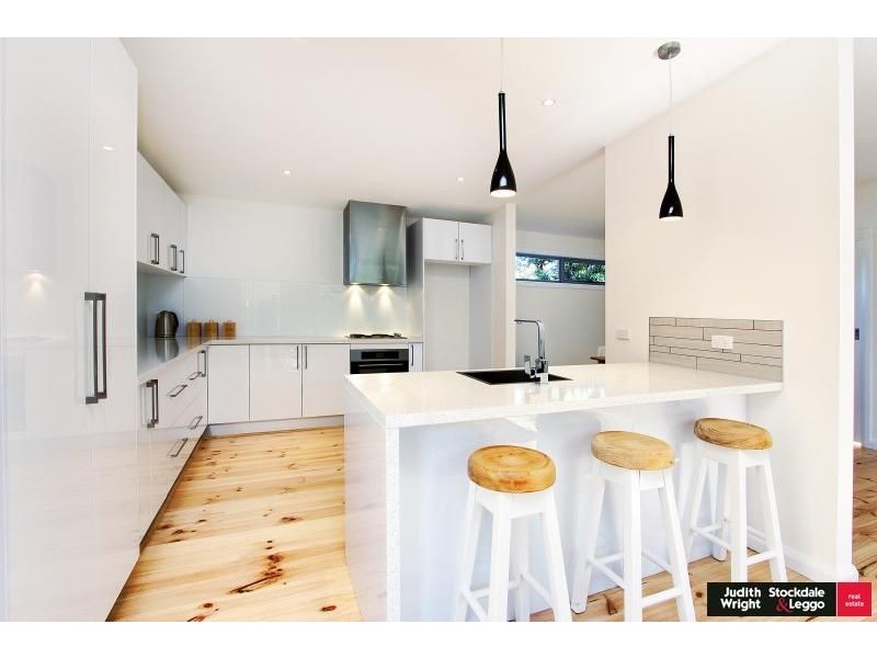 6 Rogan Close, Cowes VIC 3922