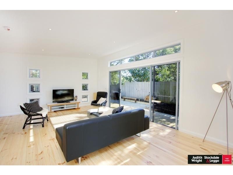 6 Rogan Close, Cowes VIC 3922