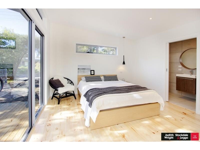 6 Rogan Close, Cowes VIC 3922