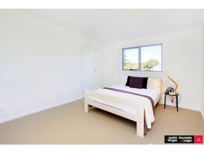 6 Rogan Close, Cowes VIC 3922